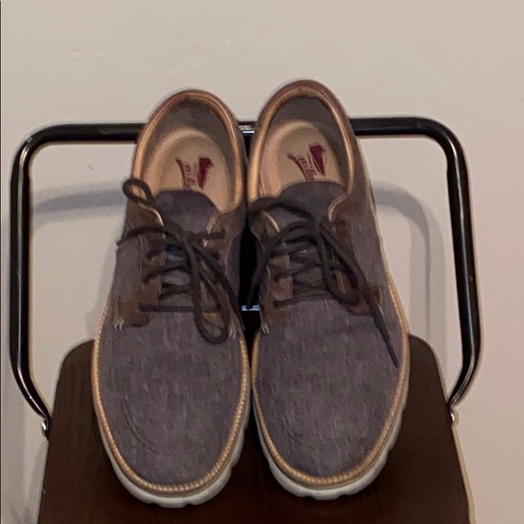 skechers dress tennis shoes